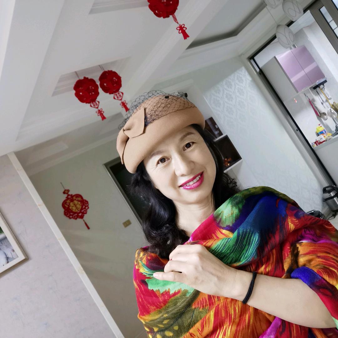 霜抹玉兰