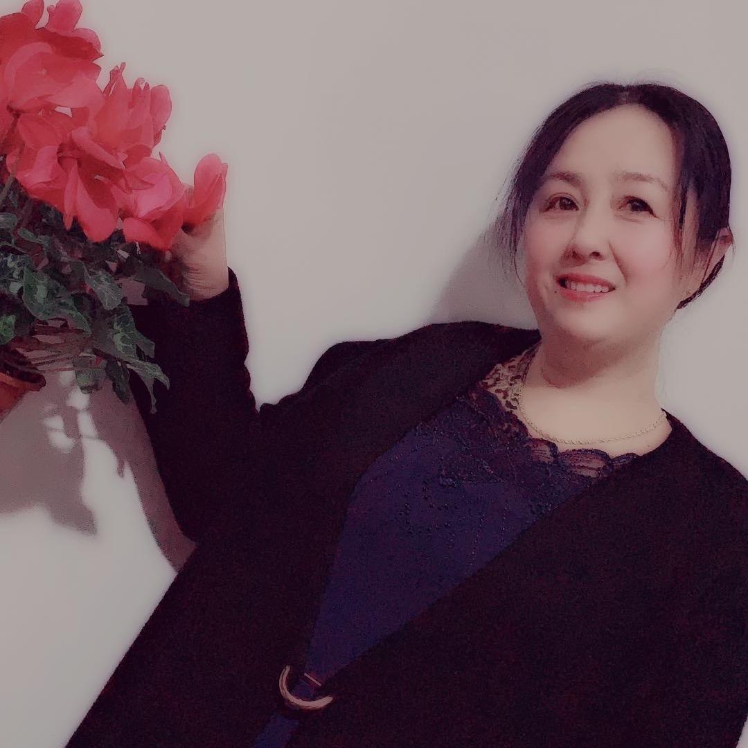 💋爱玩的英姐😻