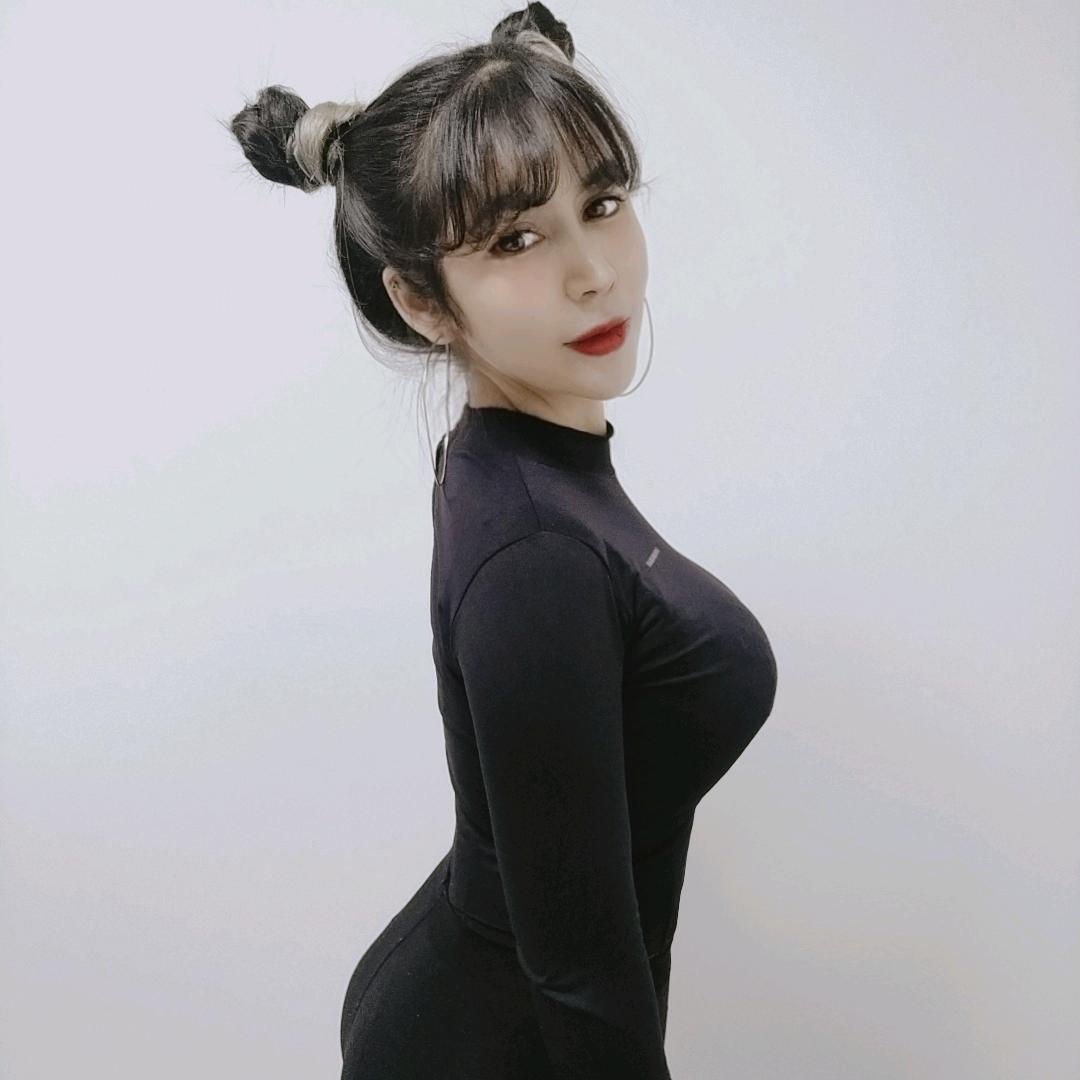 弦子.