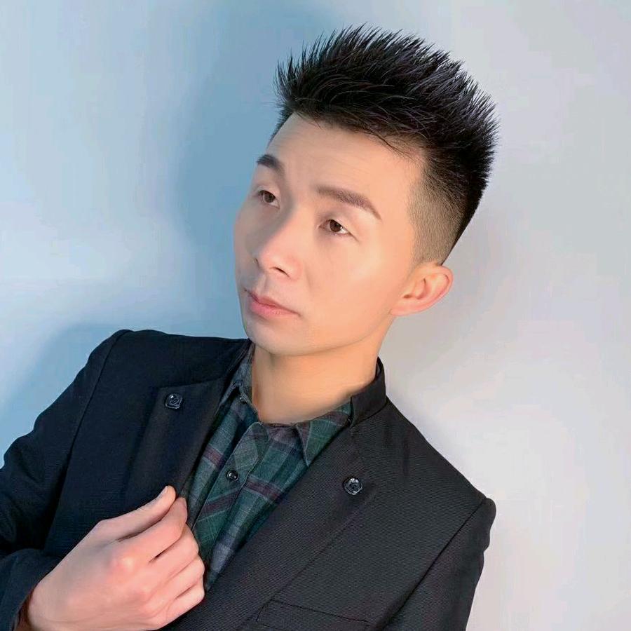 保田发型师小明