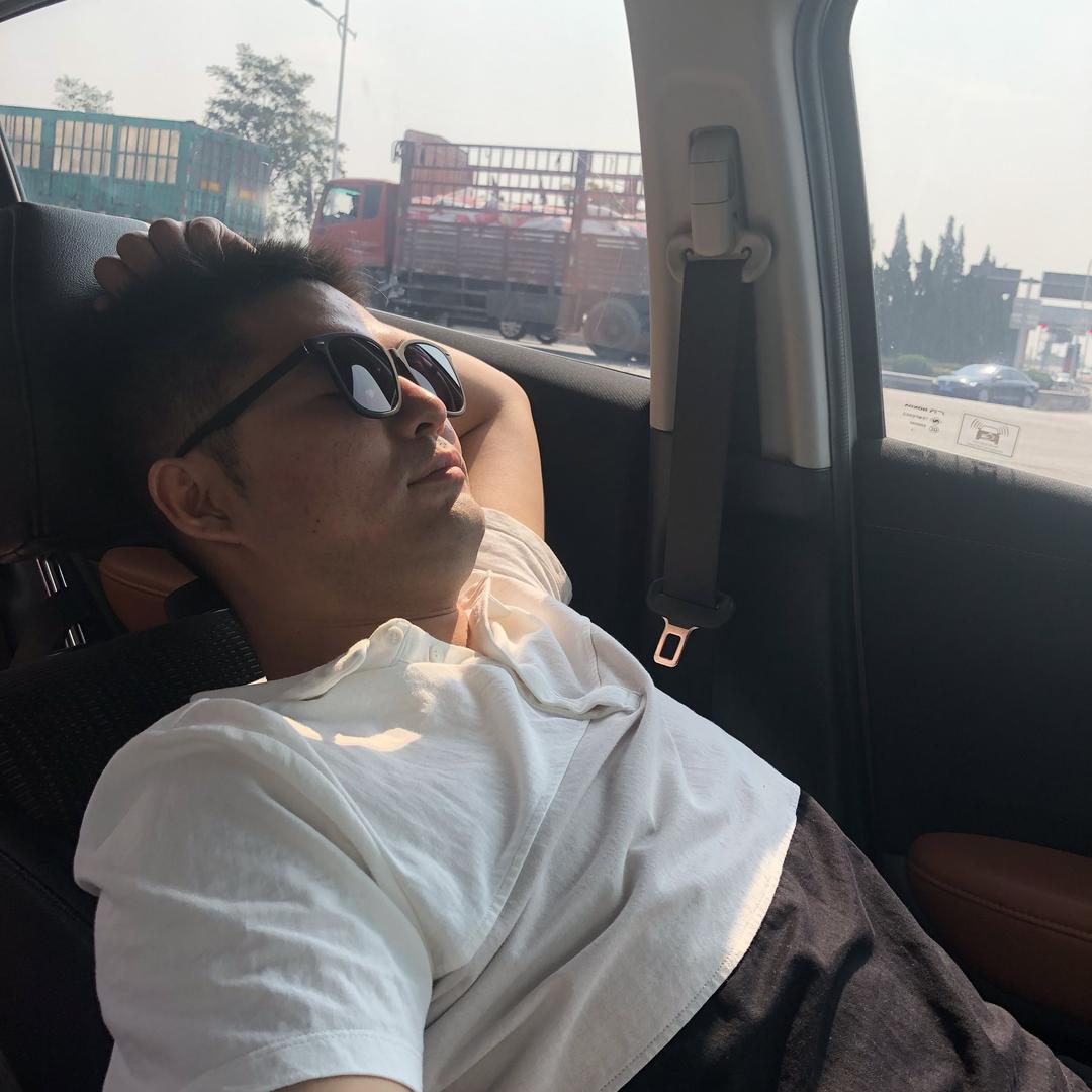 沈斯夫.托洛夫斯基