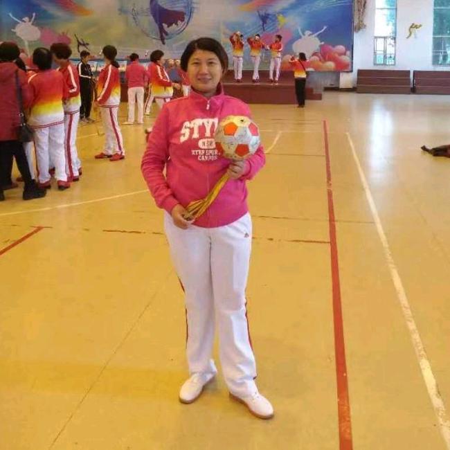 黄亚平🎤🍎❤⛳🎻🎸🎹🥅🍴