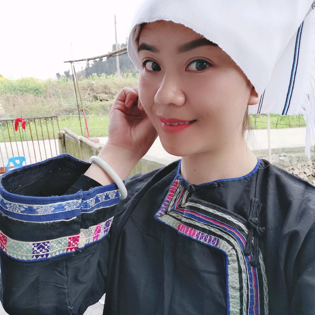 香香吃不够