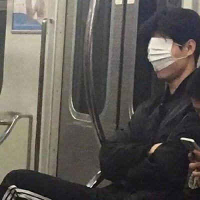 不爱吃羊的小灰灰