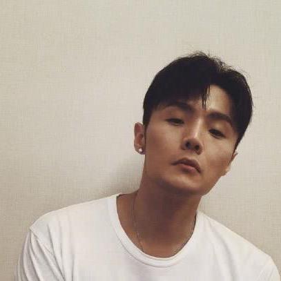 多少傲骨还给岁月