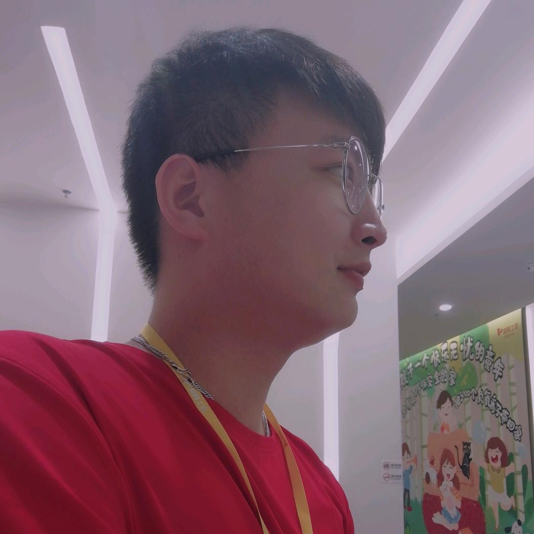小刘同学爱吃辣条