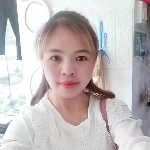 秀秀服装鞋集合店