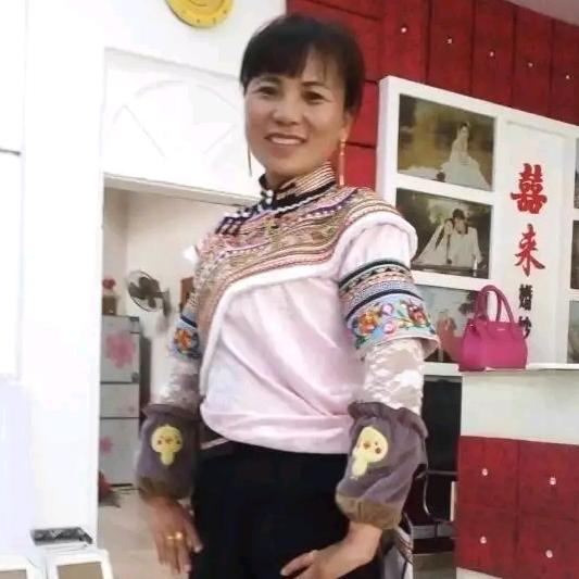 志芳民族服装店