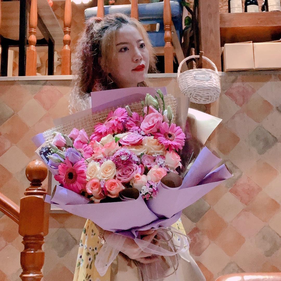 令狐小姐
