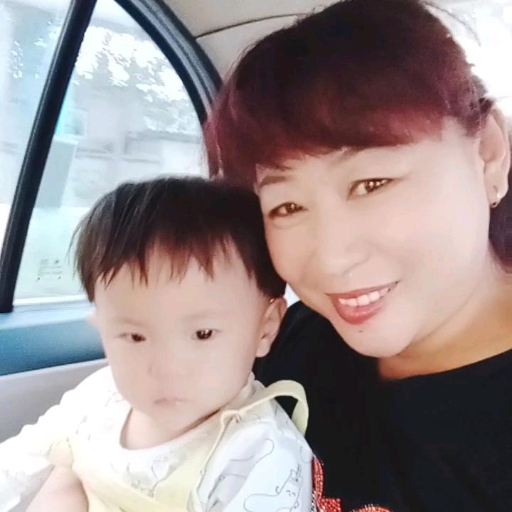 英子