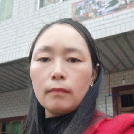 李万琼