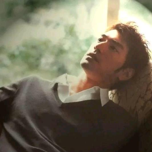 上左下右（力线）