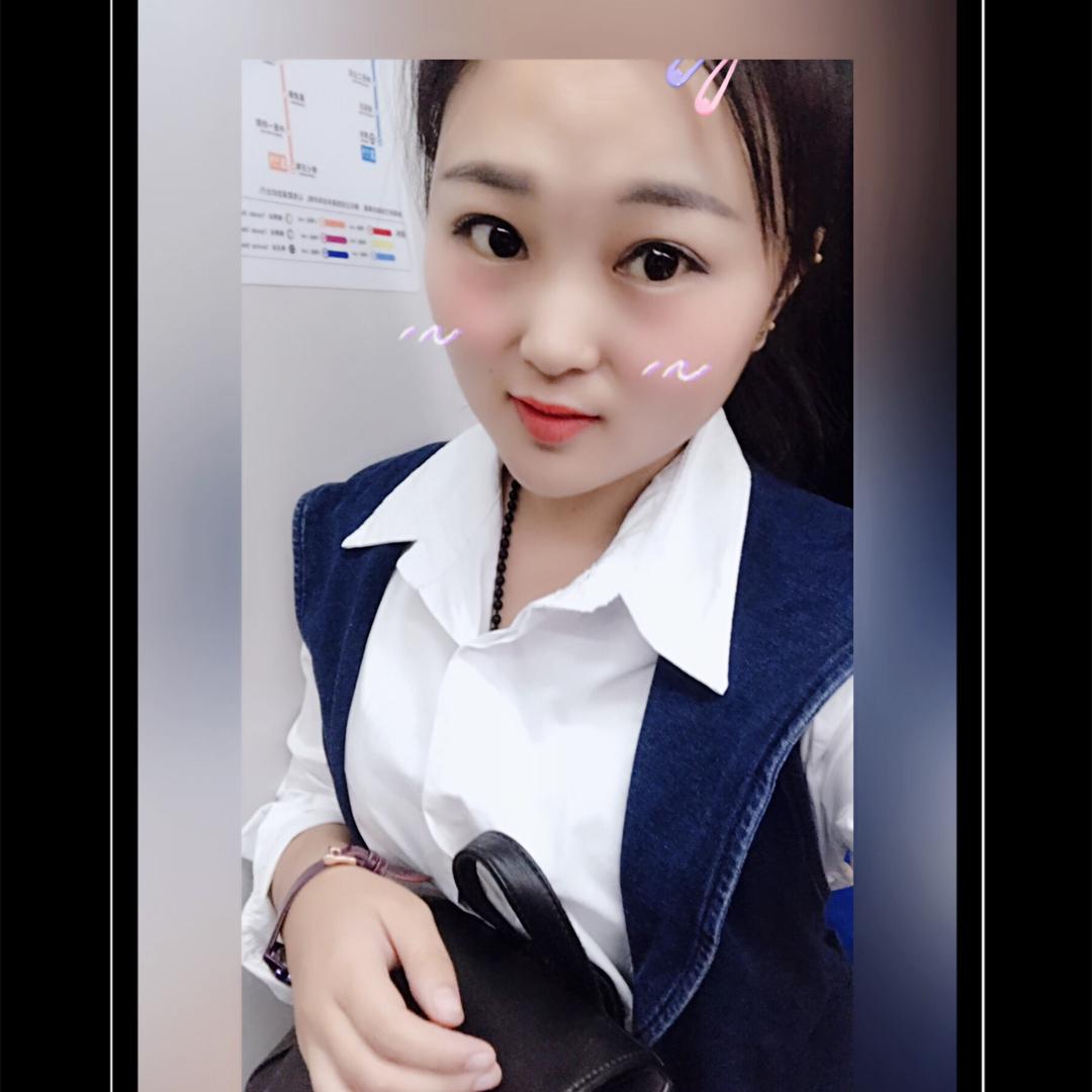 快鱼服饰    小吴