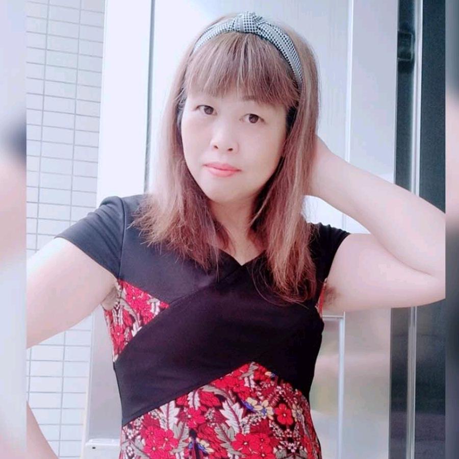 容容下午13点40直播