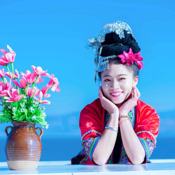 小黄丫头（侗族）