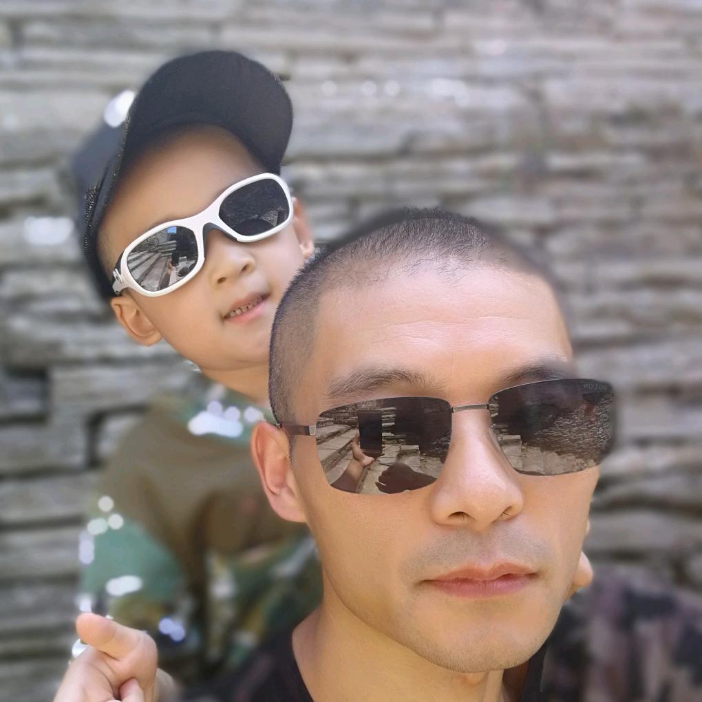 世纪昊达·佩亮