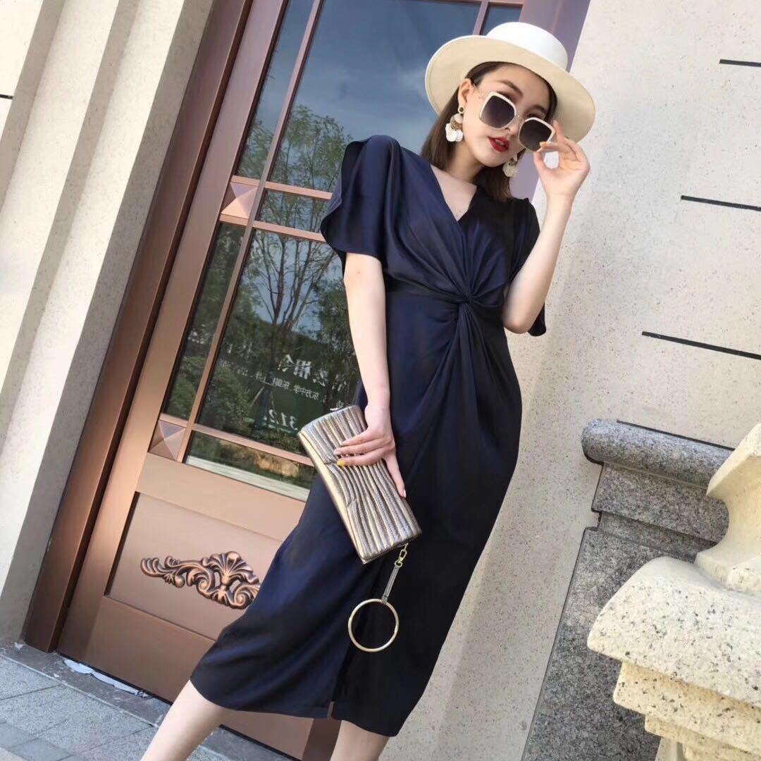 济宁市兖州区巴黎印象服装店