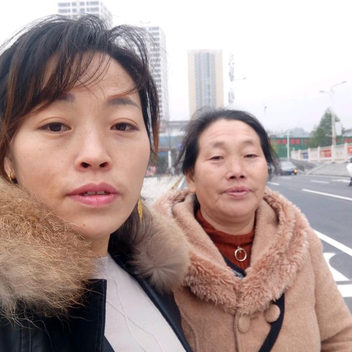 我姓胡，我幸福