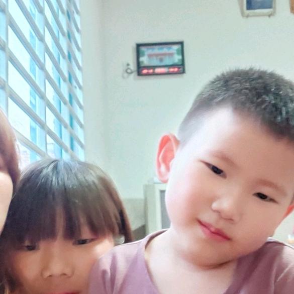 小黑妹⁹⁵⁸⁸