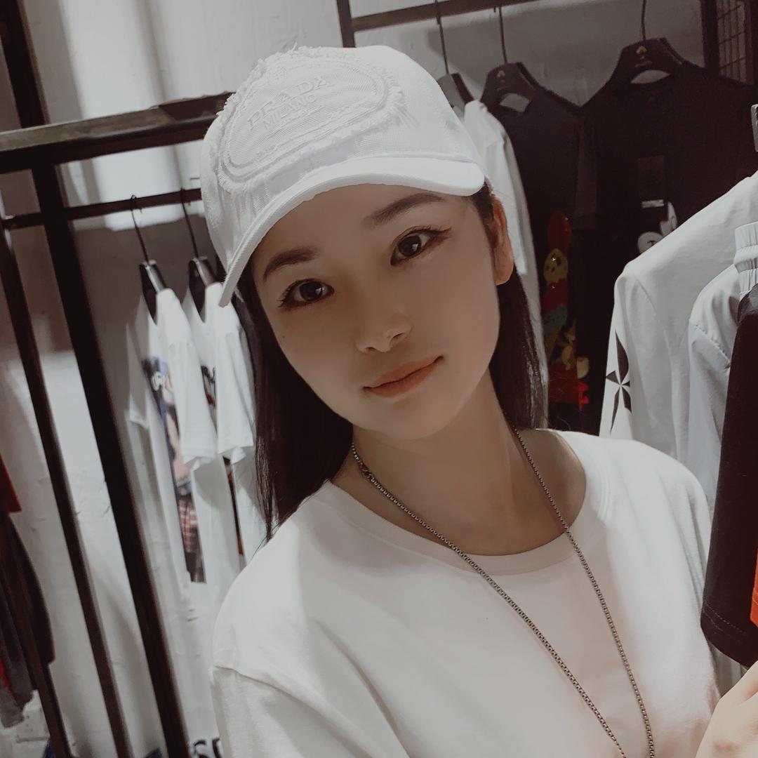 苏小洁汽车坐垫