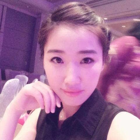 是婷婷laoshi吖