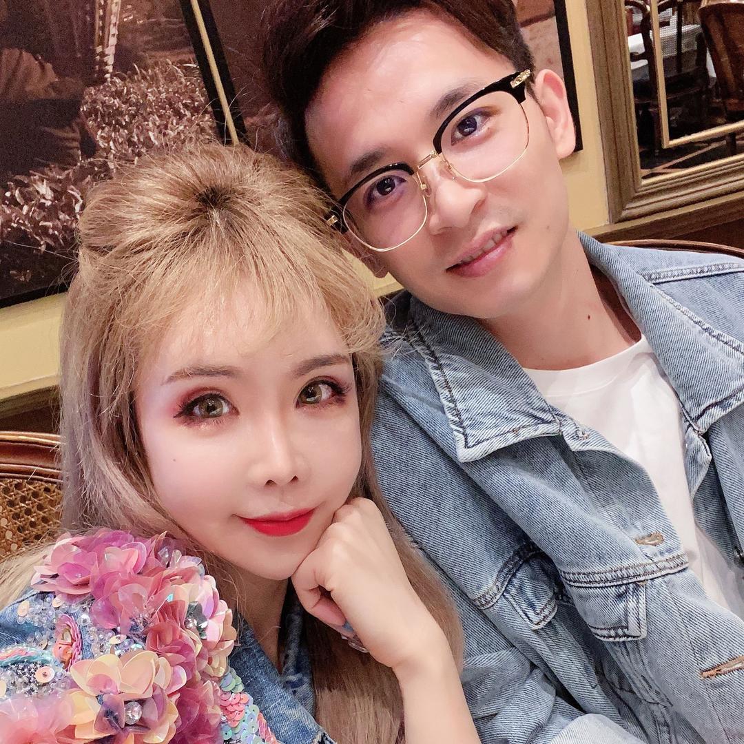 钱小姐与谭先生