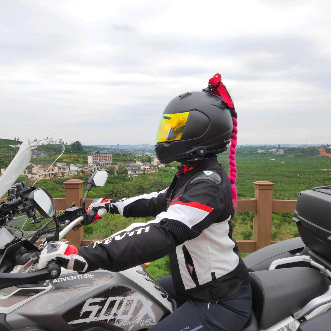 A百变女骑→_→川少