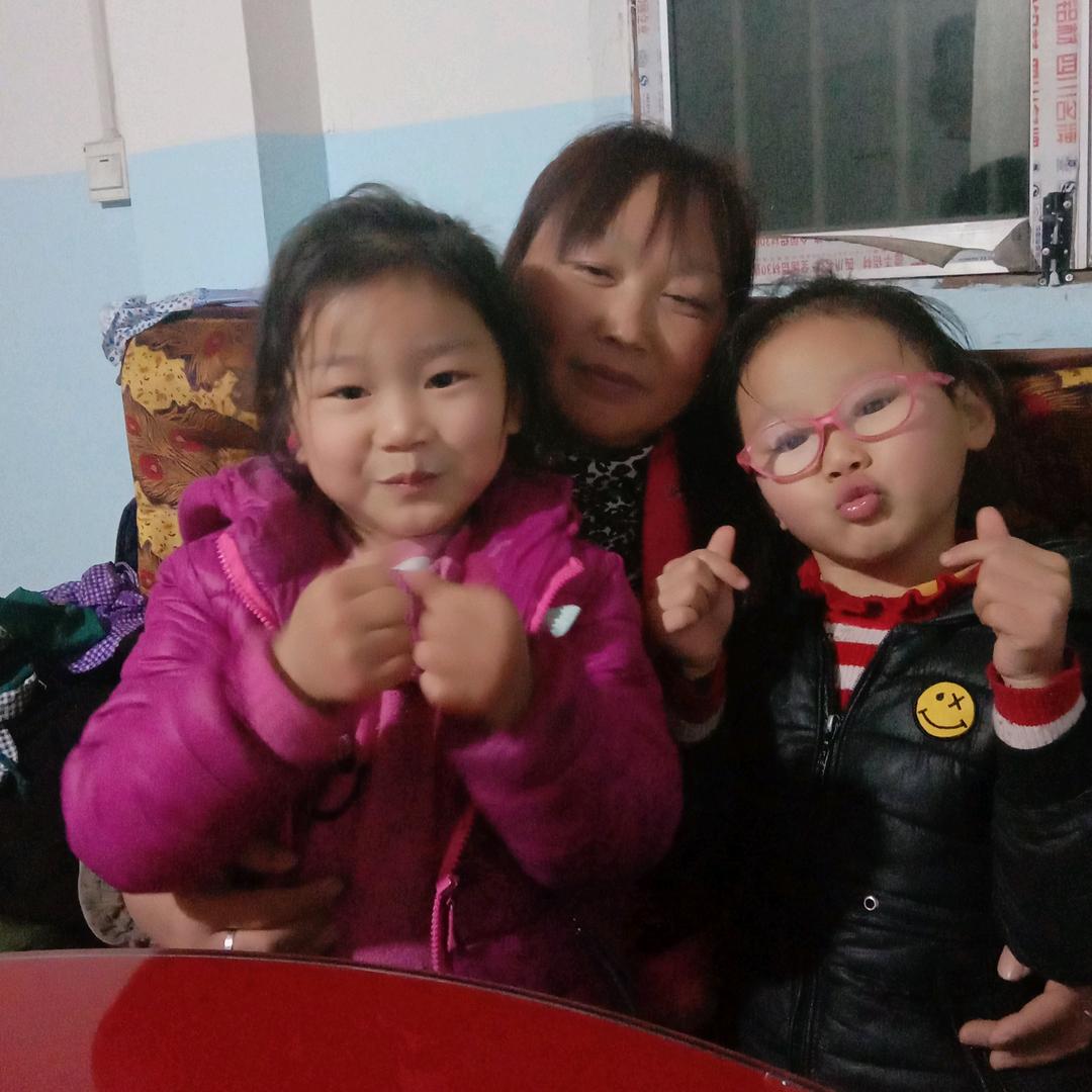 阖家欢乐胡光菊