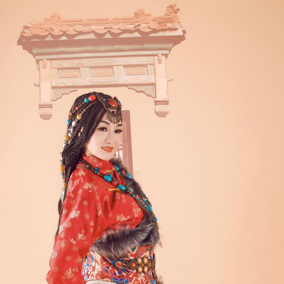 艳丽梅花