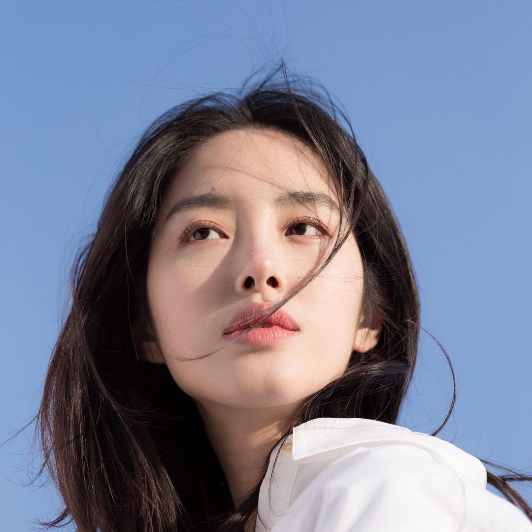 杨采钰Ora