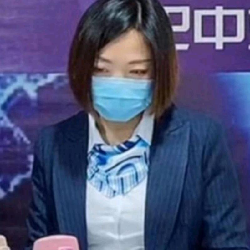 在巴中卖车的庞姑娘