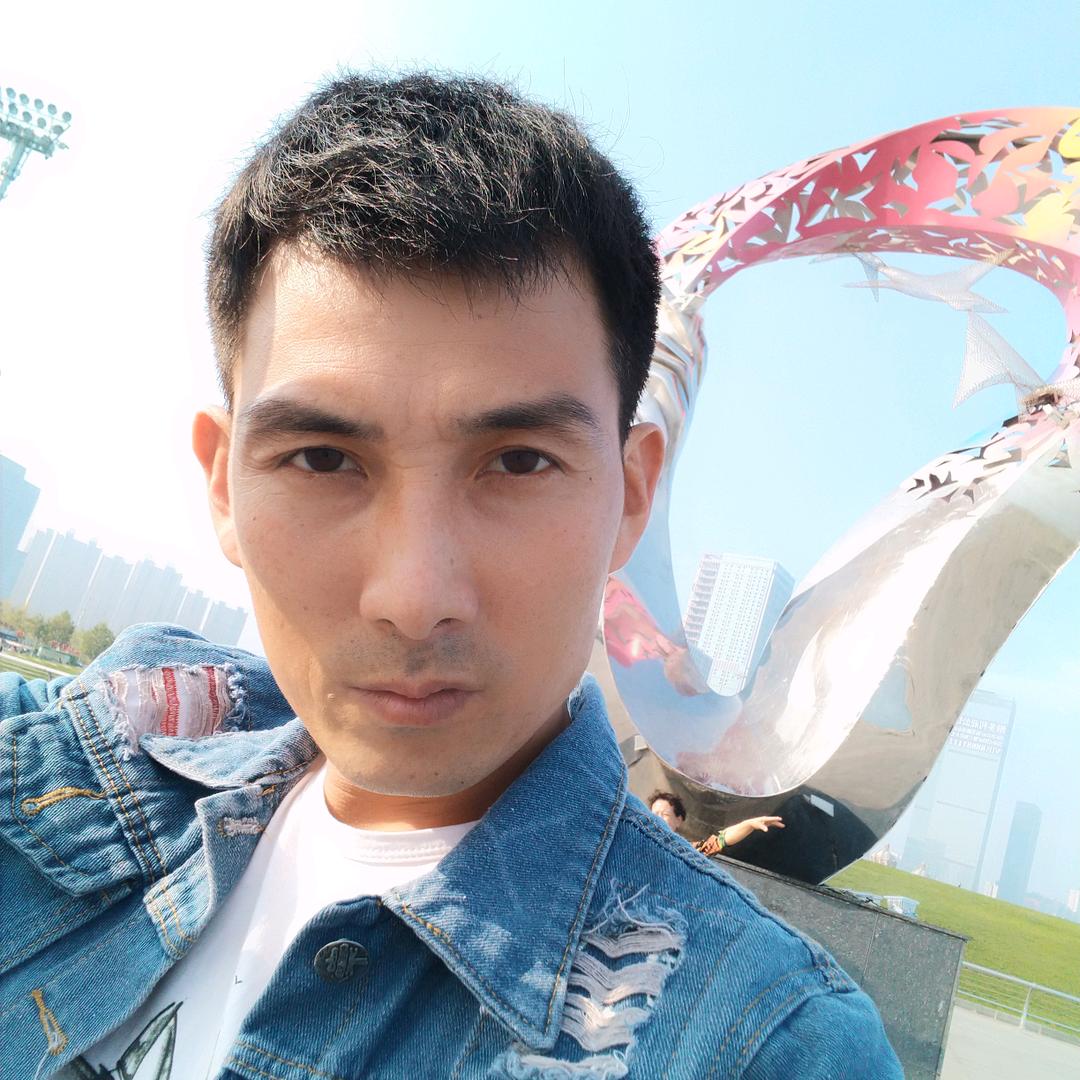 张斌