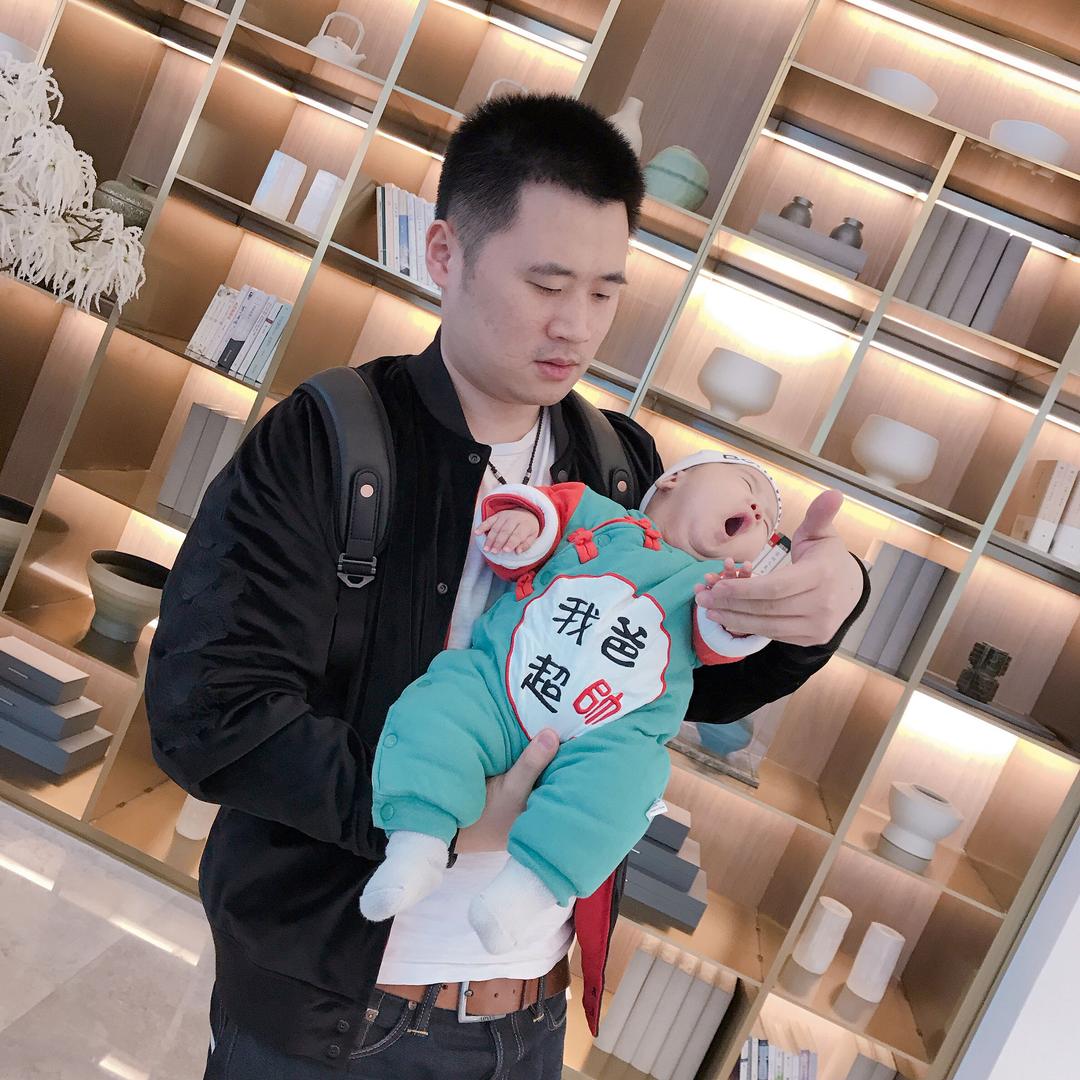 我爸超帅