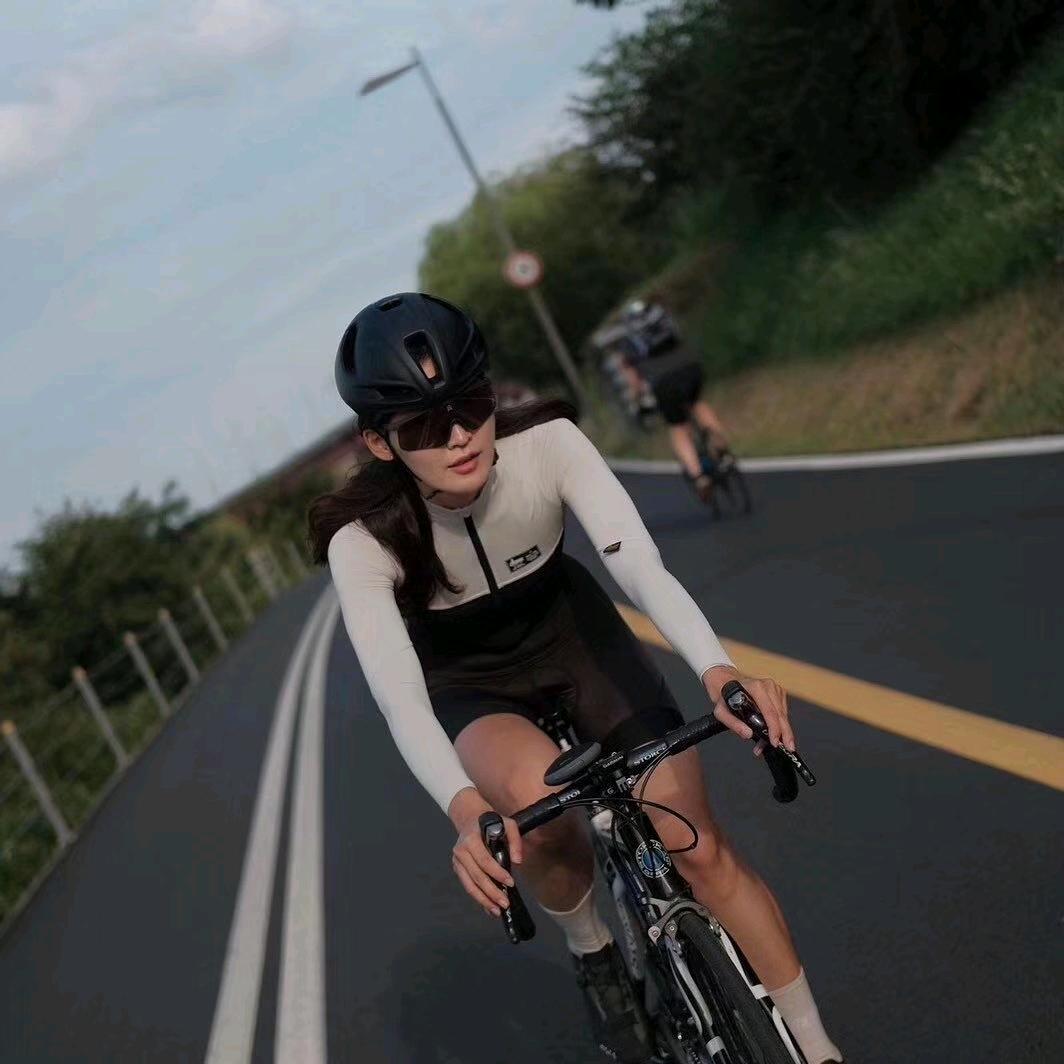 APL 骑行服工厂店