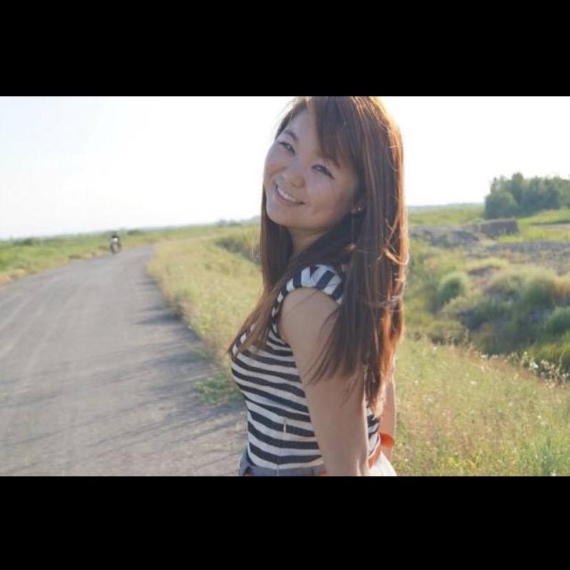 大脸姑娘