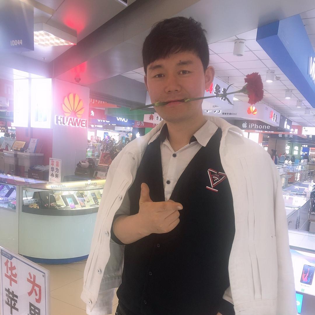 龙龙（请勿连赞）