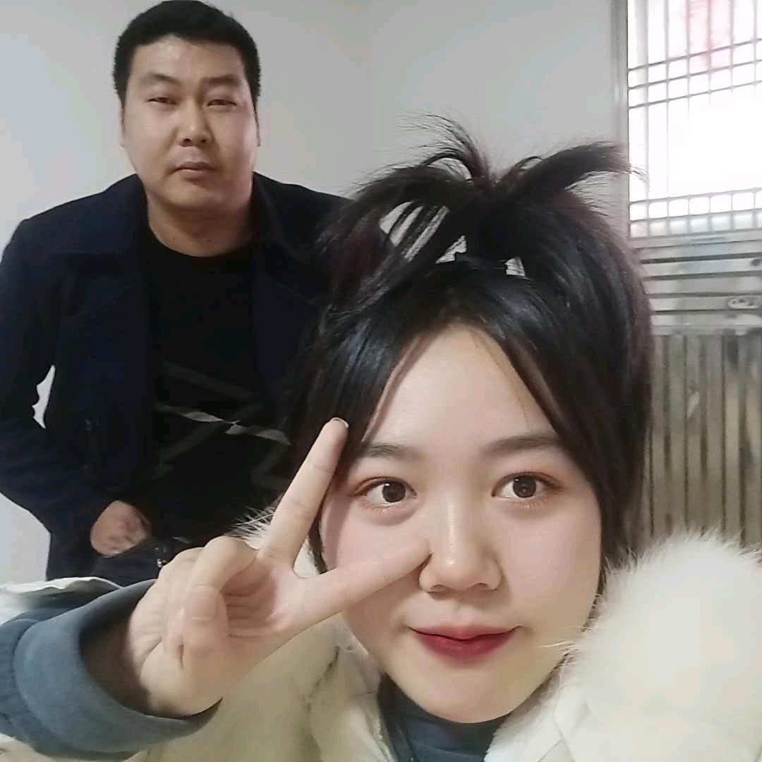 周某某