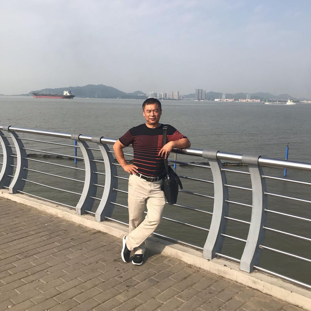 用户6141048594826伟艺工艺玻