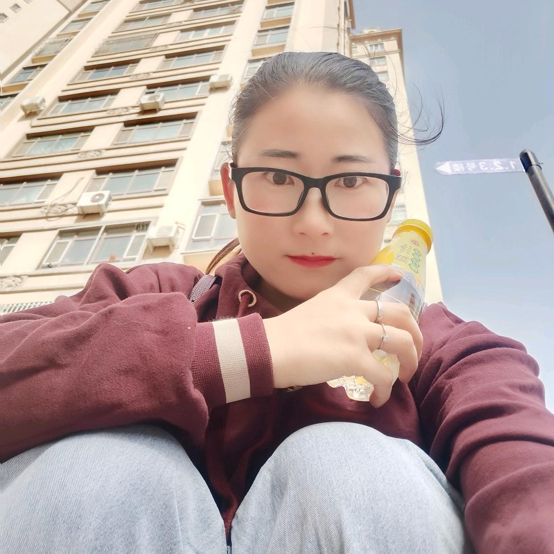 不吃棒棒糖的糖糖