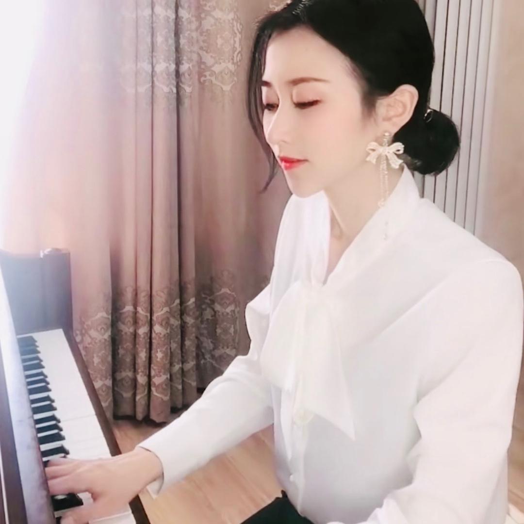 杨小美