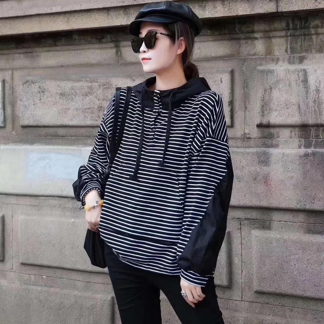 依馨蓉服饰店