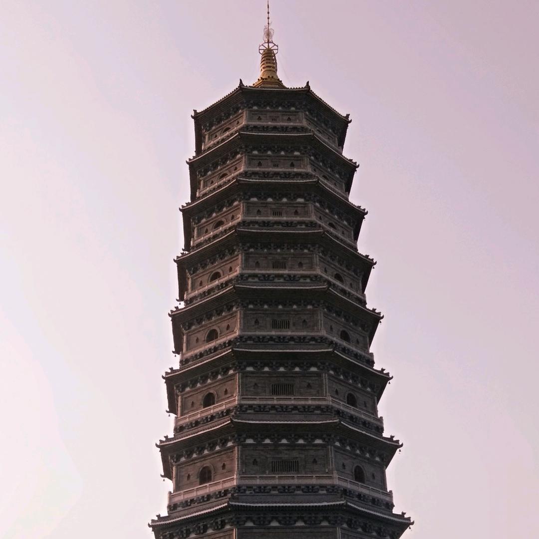 有缘相见，无缘想念。