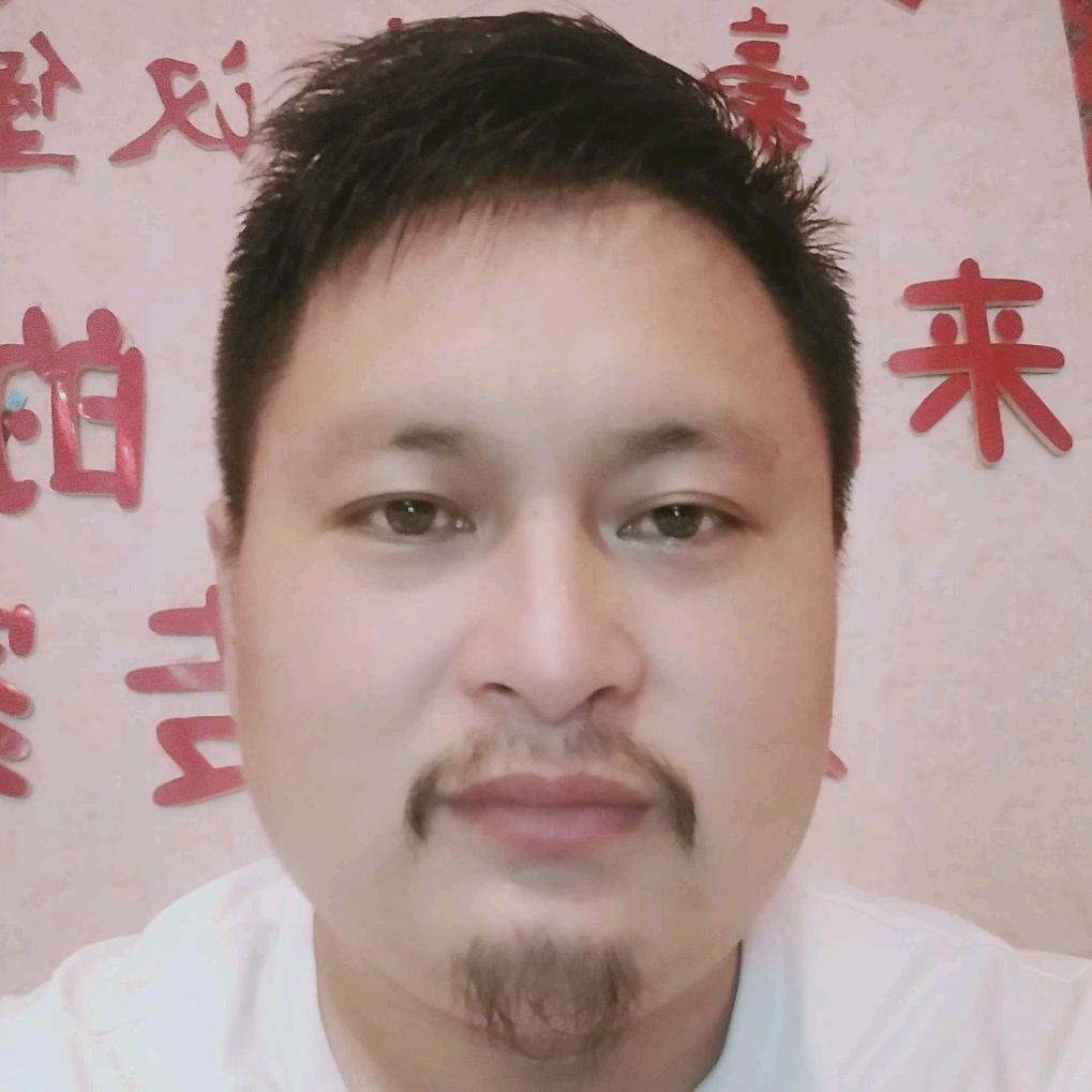 德波米线鸡排汉堡。