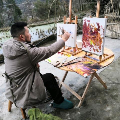 贵阳盛朝美术学校校长 吴宗道