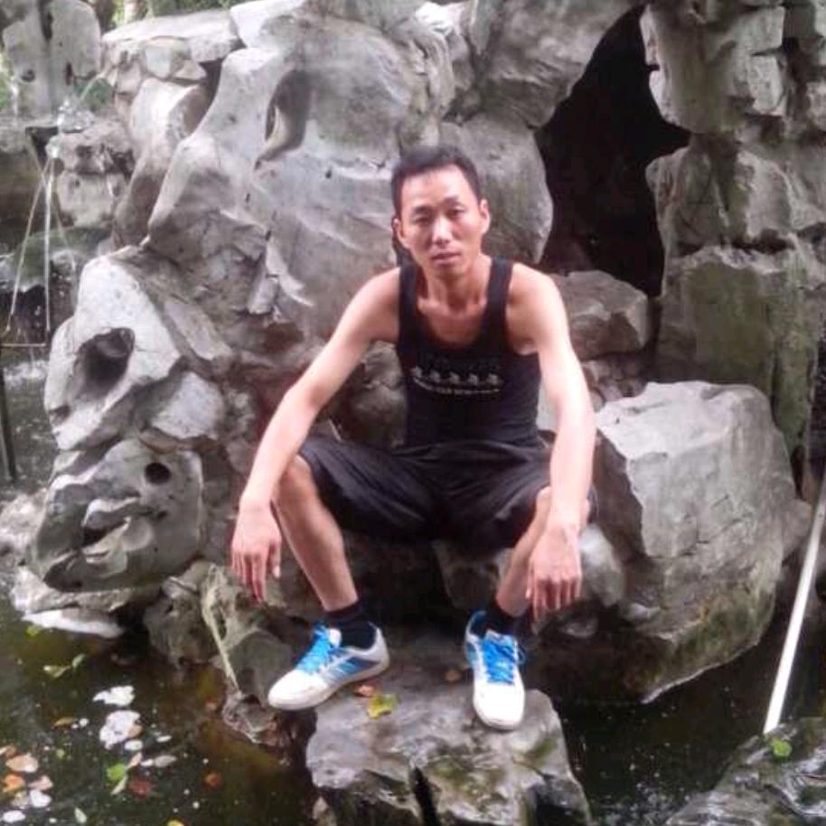 大叔很疯狂，他很有味道。