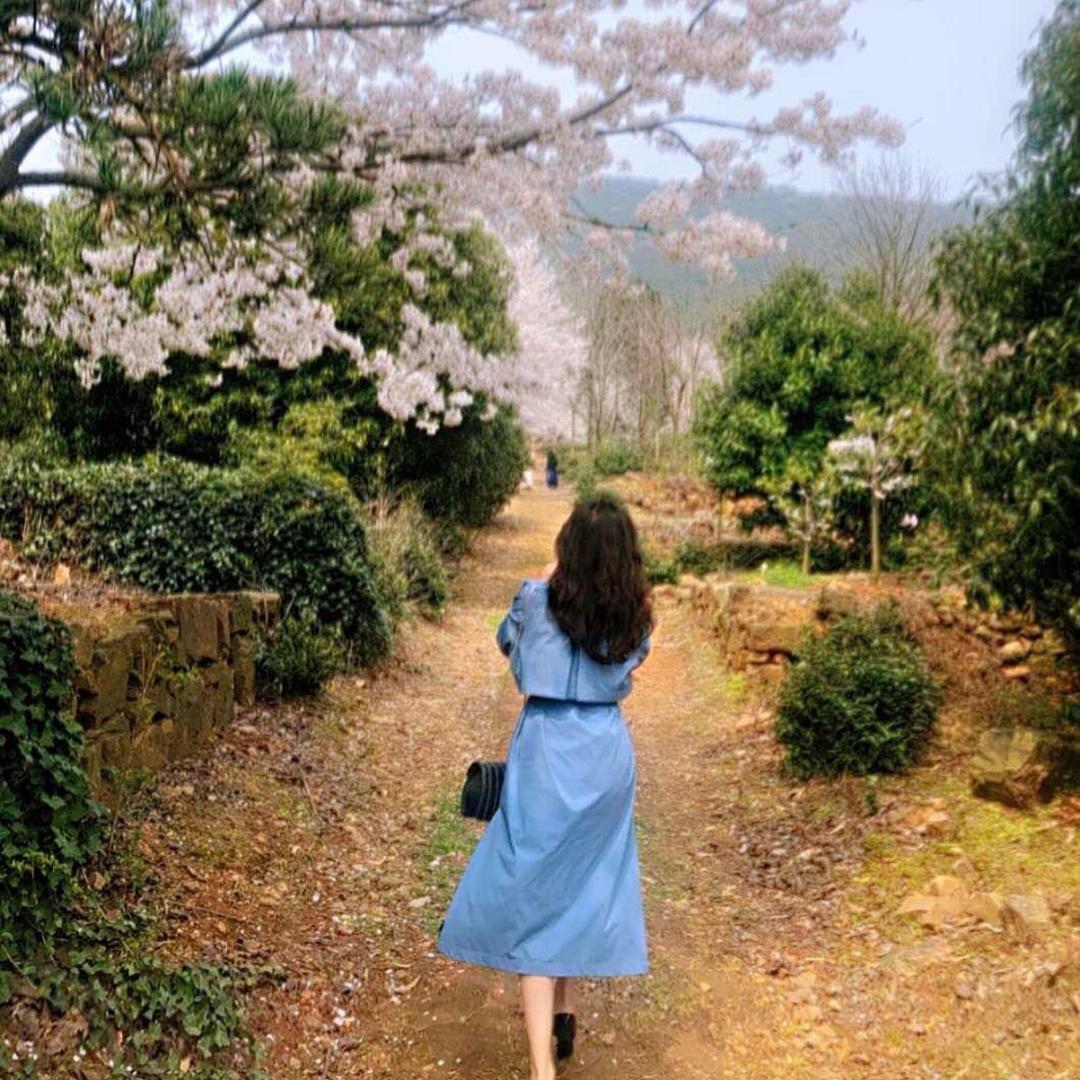 女  挖  补  天