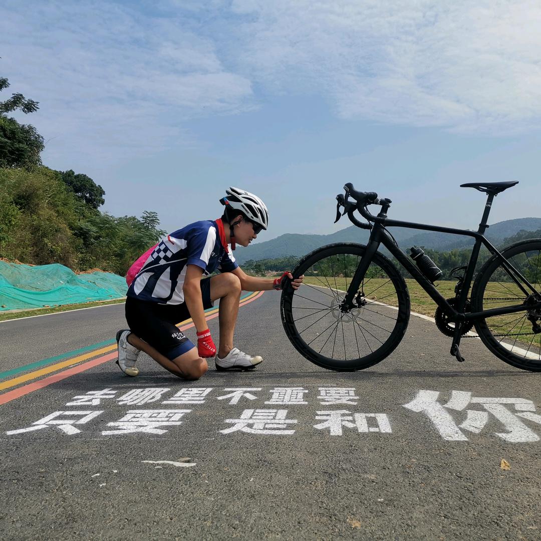 特色创始人（吖二）