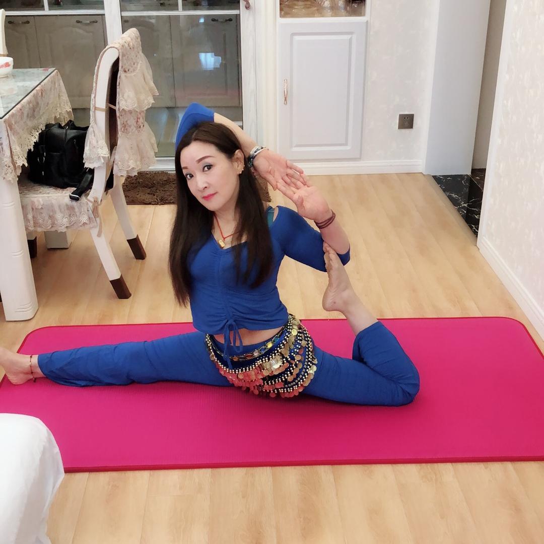 小蒙古：姐姐🧍‍♀️爱健身🌹🌹🌹