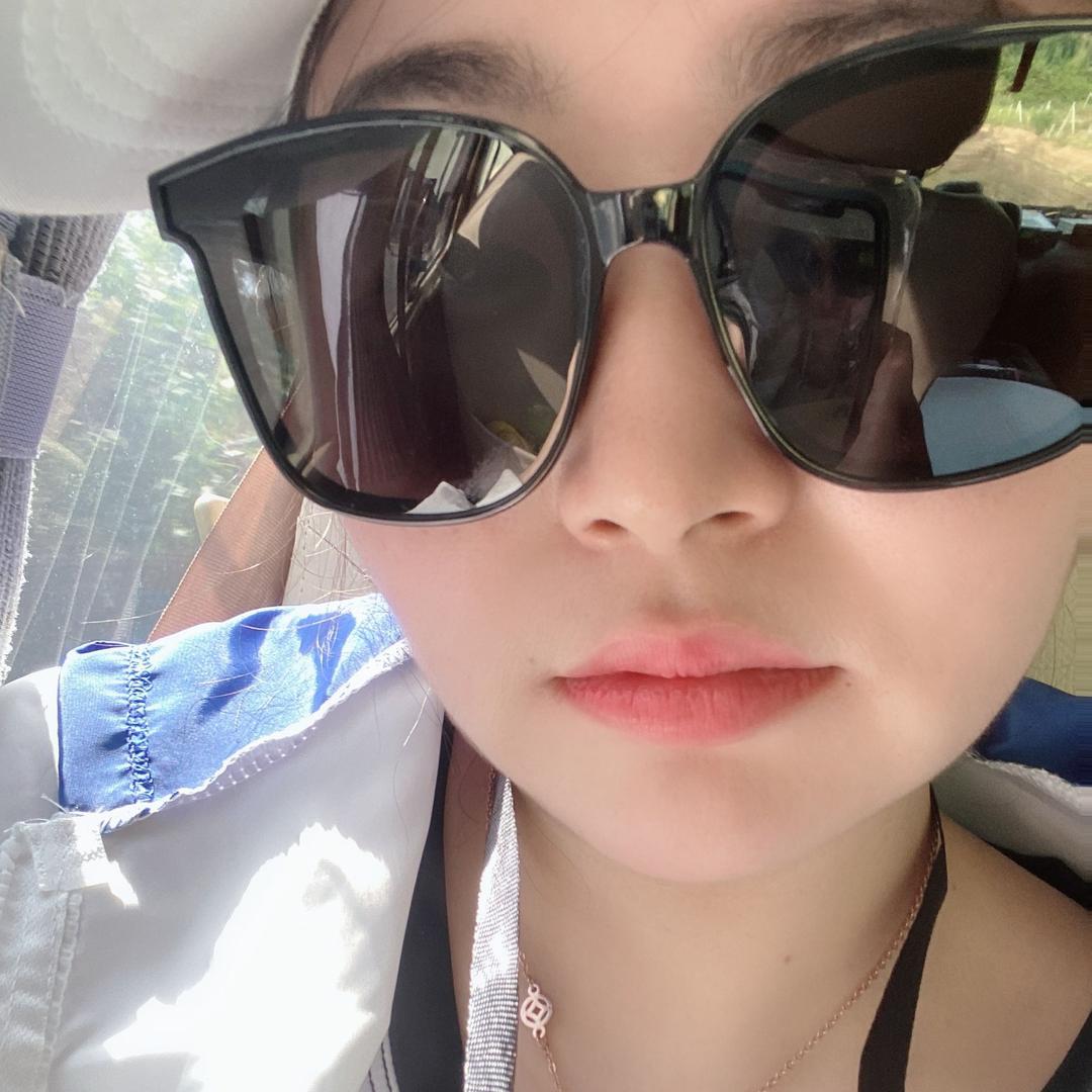 今令含念贪貪·小叶