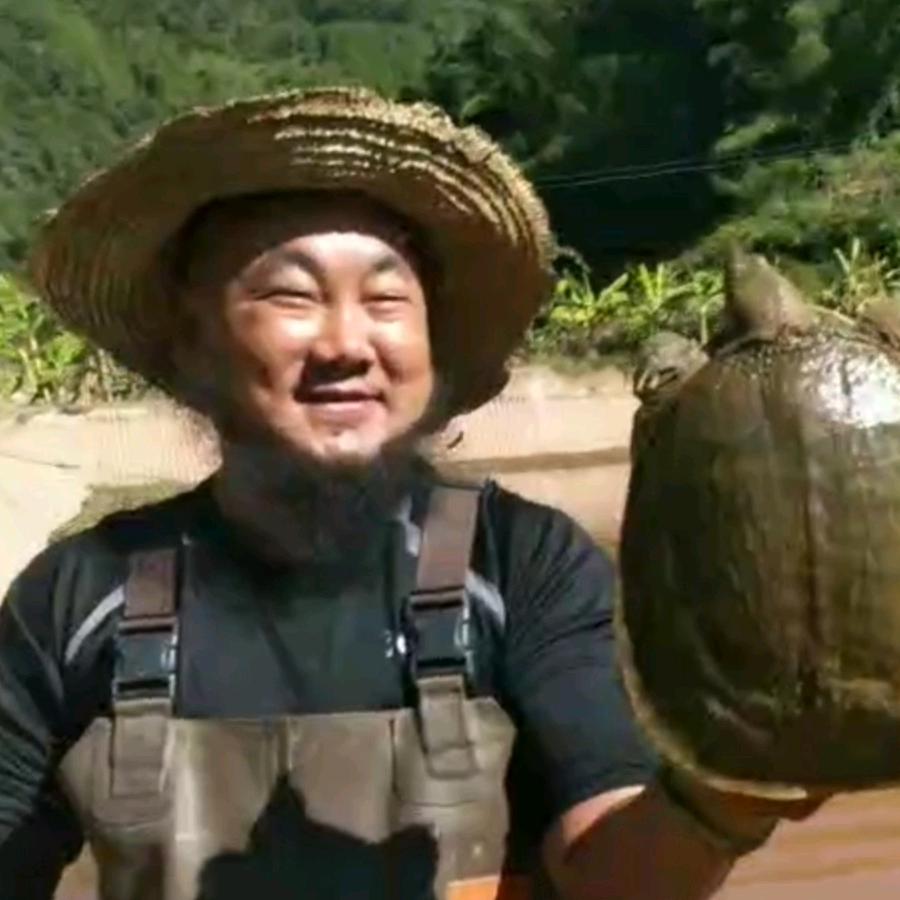 普洱乌蒙人家吕哥